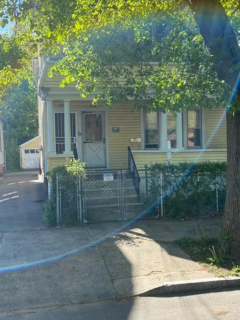 280 Shelton Ave — Photo 2