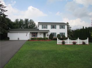 22 Tudor Rd, Brockport, NY 14420