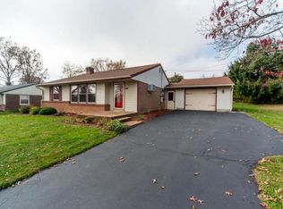 807 Darby Ln, Lancaster, PA 17601