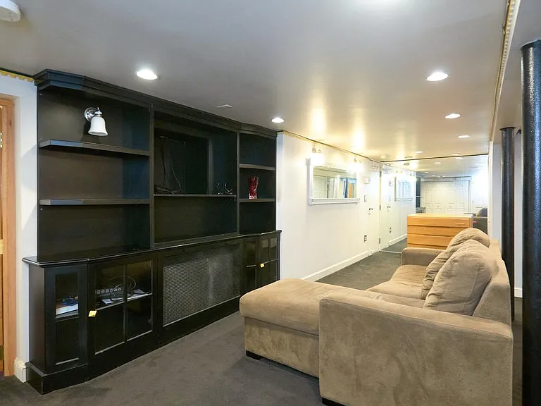 18 Atherton Rd #G — Photo 6