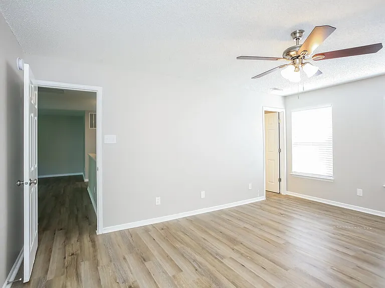 6330 Alonzo Dr — Photo 8