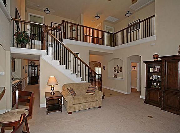 3rd image of 708 Harlequin Dr