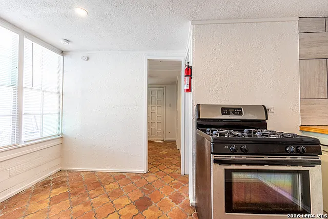 426 E Woodlawn Ave #1 — Photo 16
