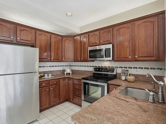 5th image of 1200 Salem St APT 168