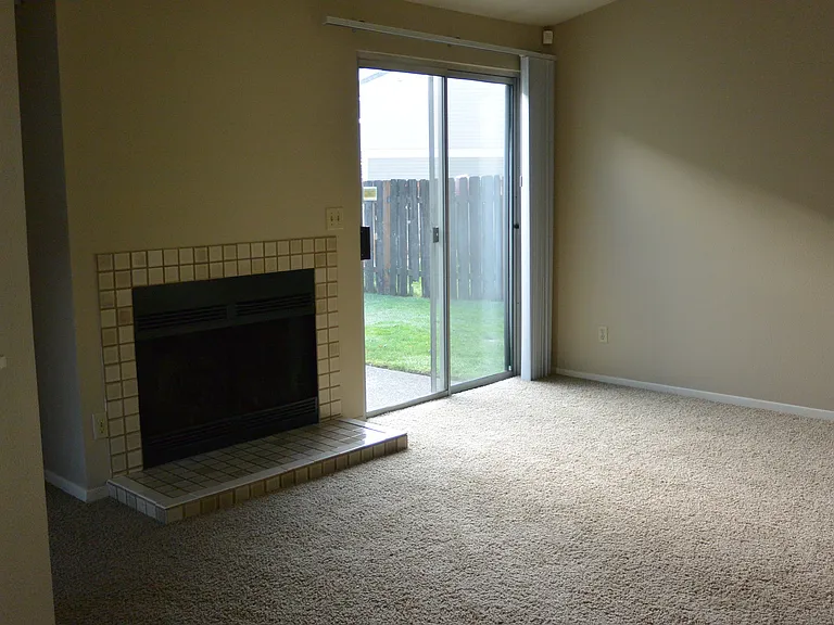 8307 NE Starflower Ct — Photo 3