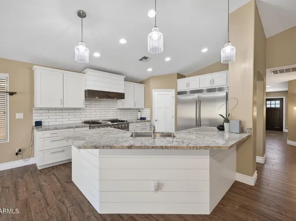 678 W JERSEY Way, San Tan Valley, AZ 85143