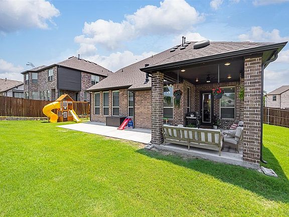 4th image of 1408 Hickory Woods Way