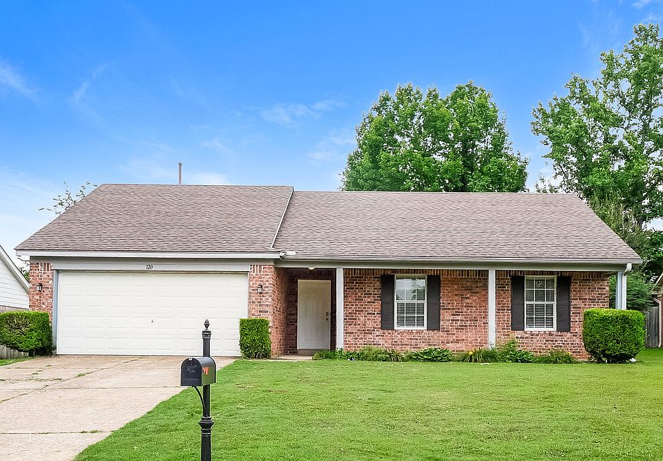 1st image of 120 Pinewood Dr
