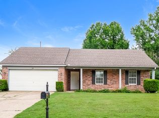 120 Pinewood Dr, Oakland, TN 38060