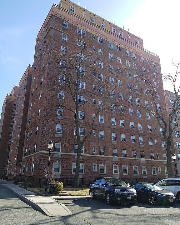 1st image of 70 S Munn Ave APT 207