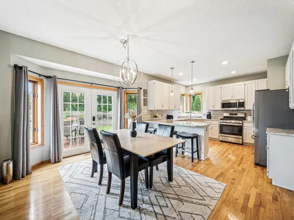 12721 Sable Dr, Burnsville, MN 55337