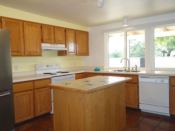 2nd image of 8179 N Madrid Dr