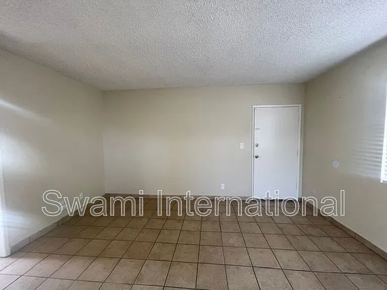 400 E 120th St #5 — Photo 9