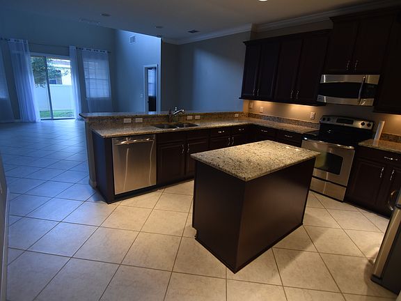 3rd image of 433 Livorno Way