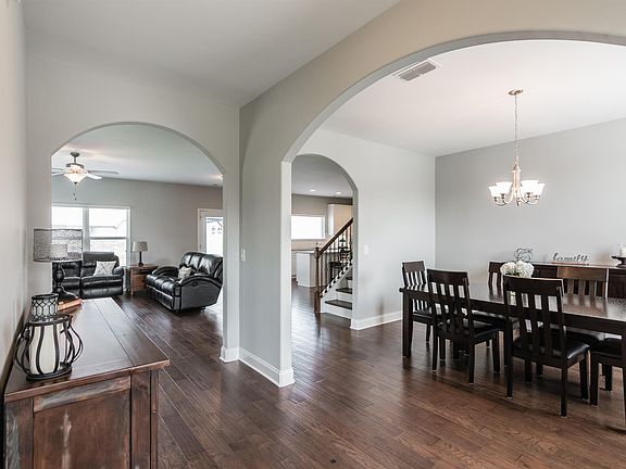 4th image of 232 Ettington Dr