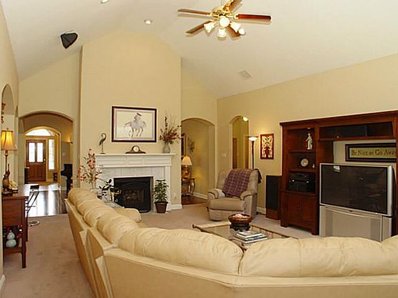 3rd image of 4501 Burnhill Dr