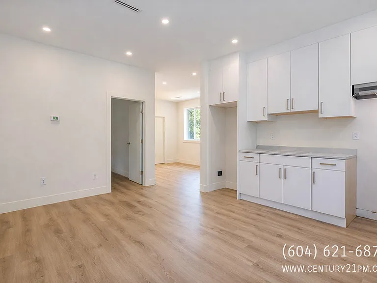 34165 Hartman Ave #UPPER — Photo 16