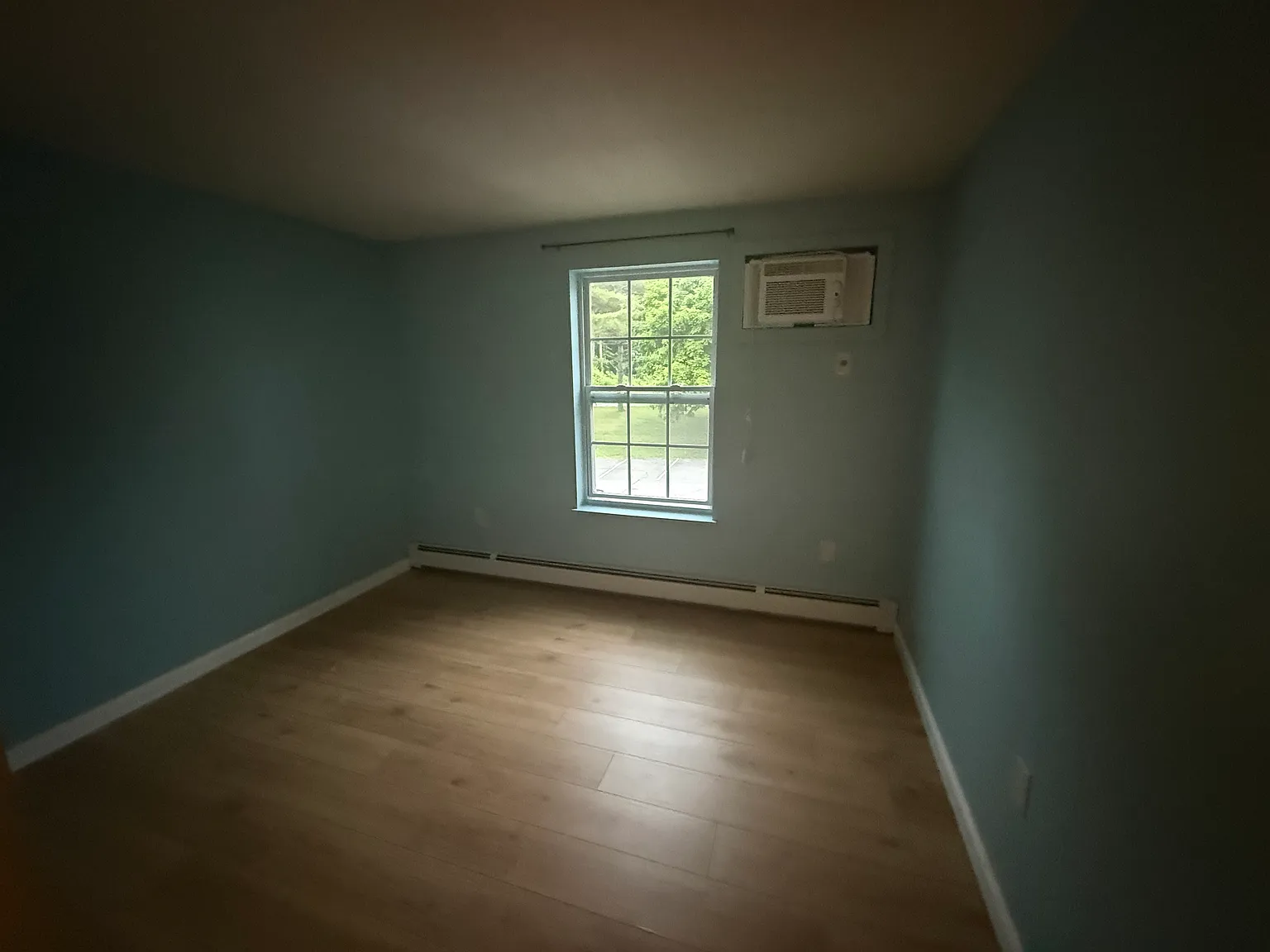 2 bed, 640 sqft, $1,200 — Photo 2