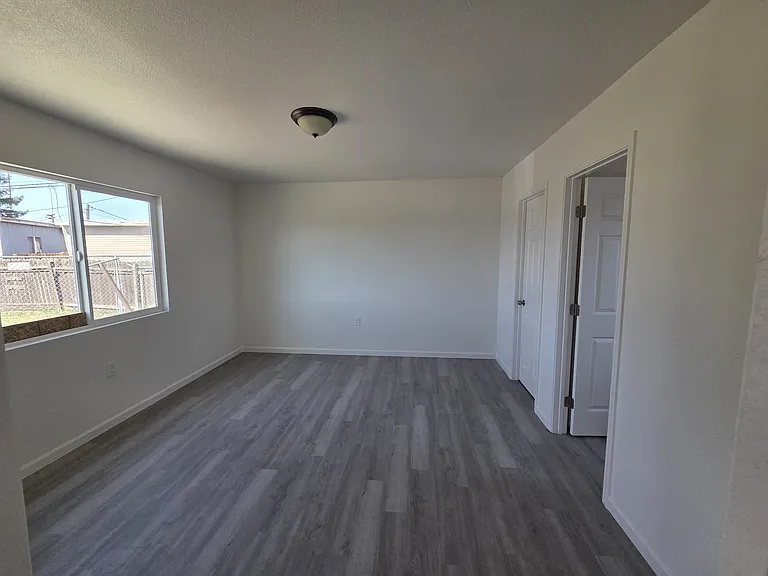 3215 W Capitol Ave #1 — Photo 3
