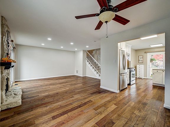 4th image of 1520 Johnstown Ct