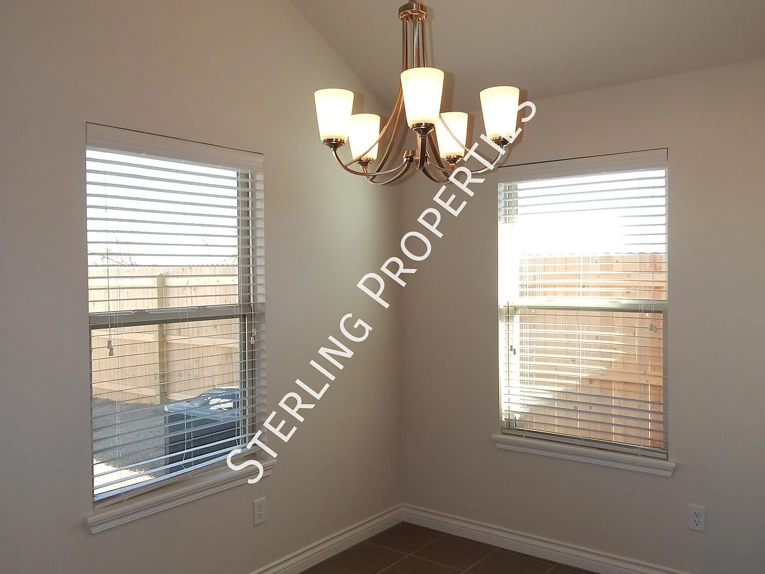 3 bed, 1386 sqft, $1,750 — Photo 3
