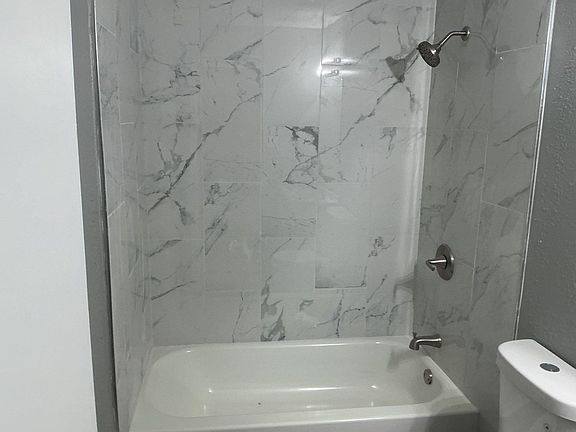 4th image of 823 Bitter Creek Cv