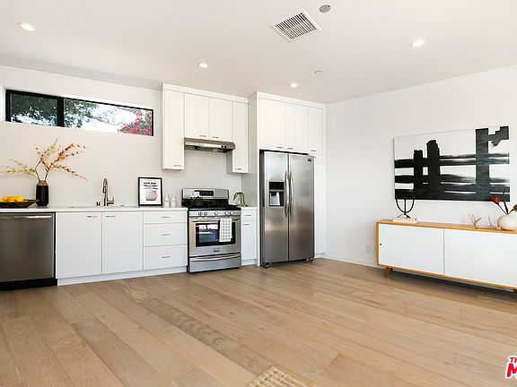 4th image of 2211 Glendale Blvd #9