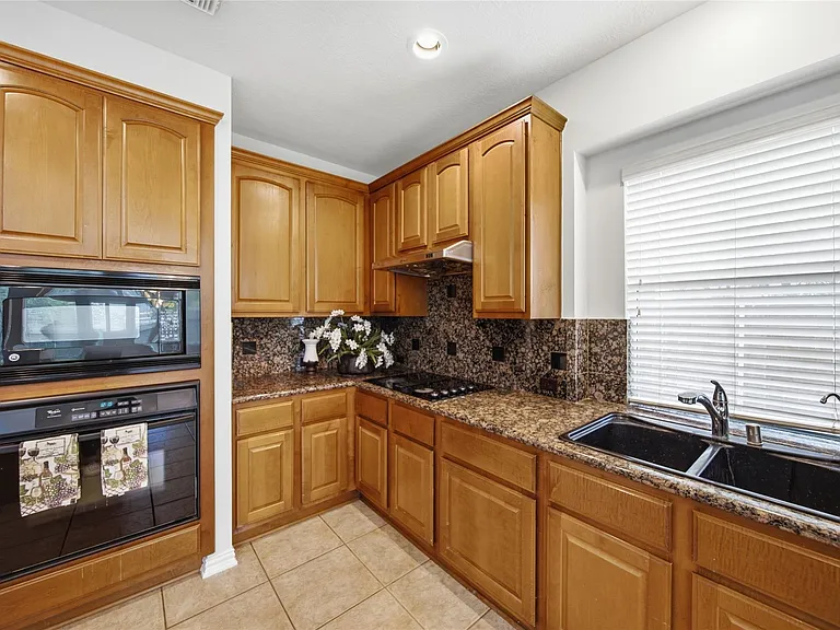 5531 Cranston Ct — Photo 7