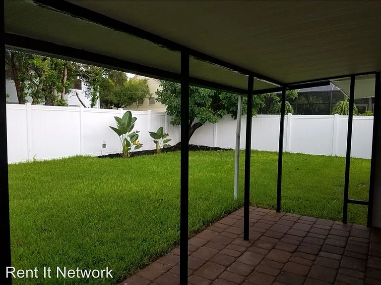 2205 Cypress Point Dr E — Photo 19