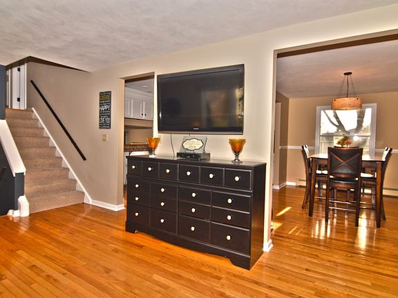 4th image of 3626 Nadir Ln