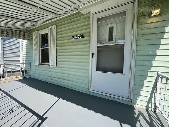 2nd image of 21228 Eastwood Blvd