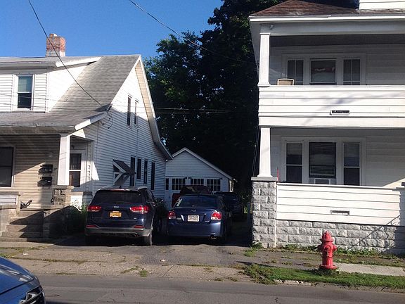 3rd image of 25 Swan St