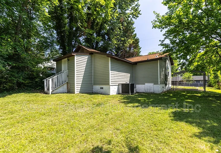 1715 Fay St — Photo 23