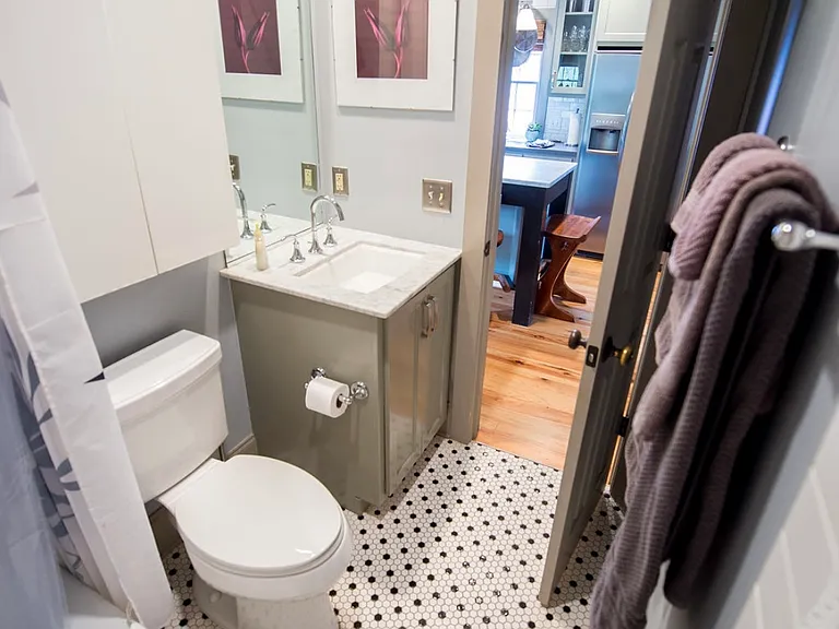 382 Race St #B — Photo 11
