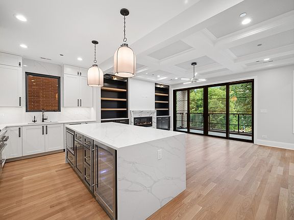 2nd image of 1508 W Wrightwood Ave #2