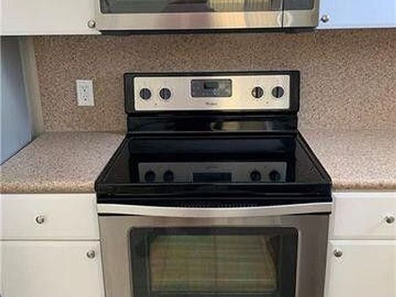3rd image of 1105 Shoma Dr #418