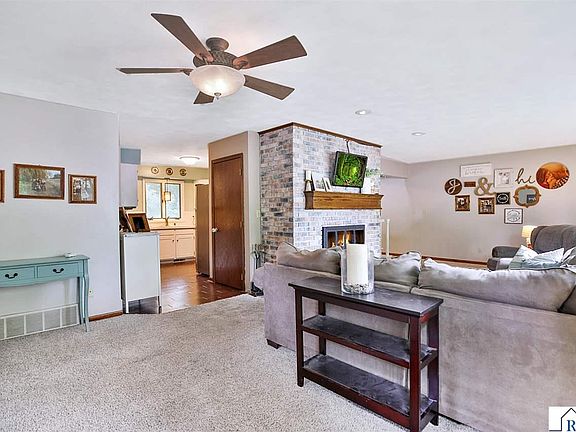 5th image of 309 12th Ave NW