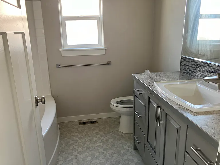 2404 Yukon Trl — Photo 8