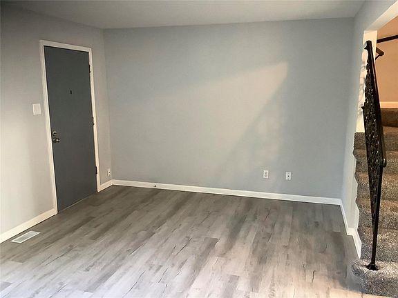 4th image of 632 Rosetta Dr