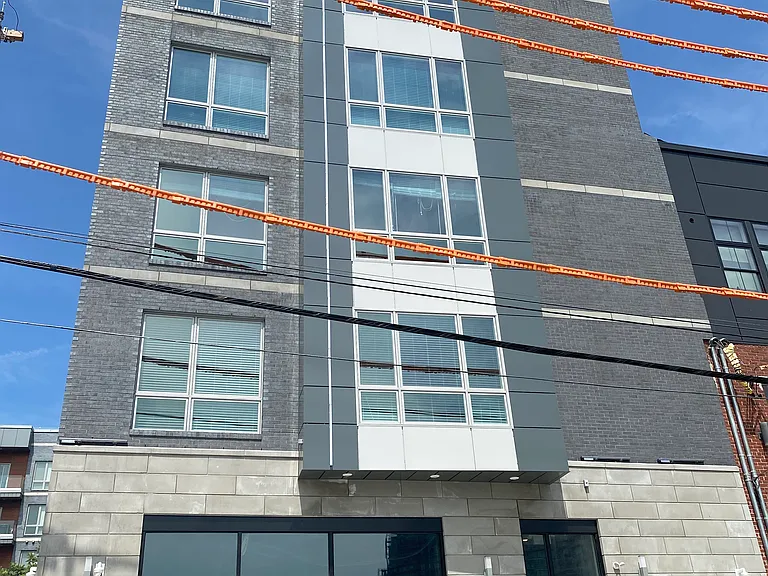 614 N. Front St. — Photo 6