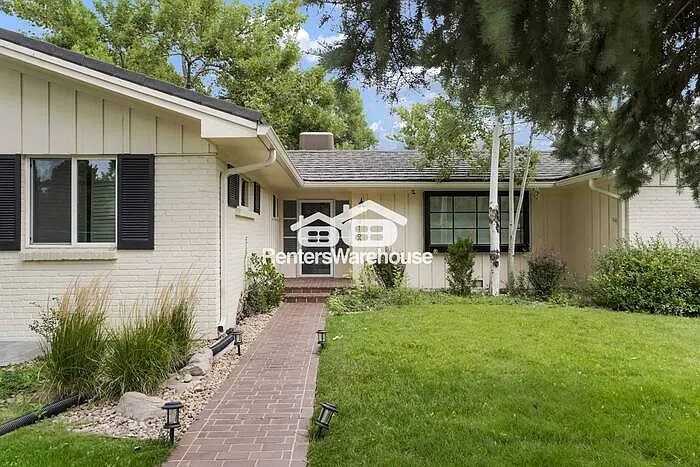 9189 E Radcliff Ave — Photo 2