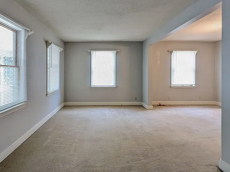 1408 N Lorraine Ave — Photo 24