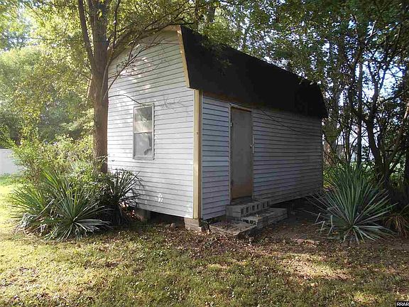 4th image of 314 Foster St