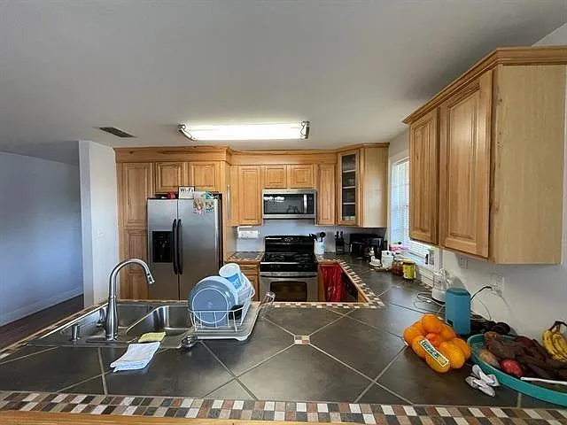 2308 Margaret Ln — Photo 6