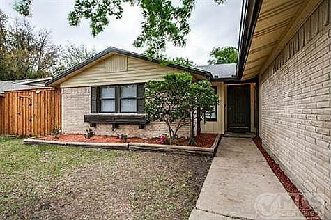3rd image of 213 Village Dr