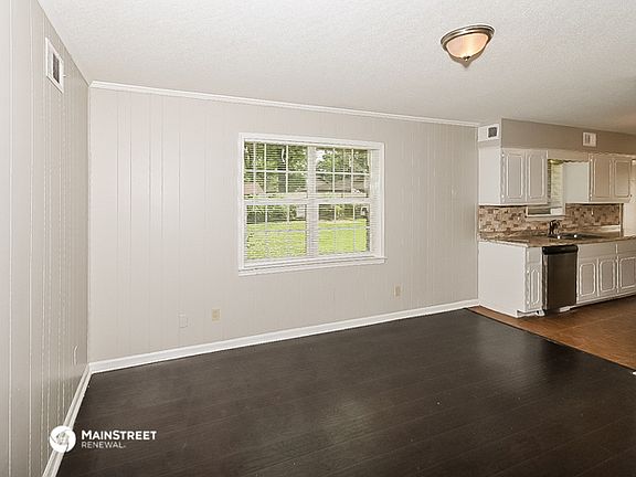 4th image of 3376 Creighton Ave