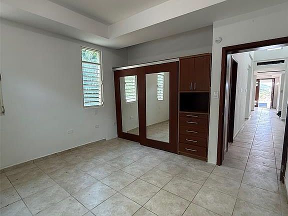 4th image of 796 BAIROA