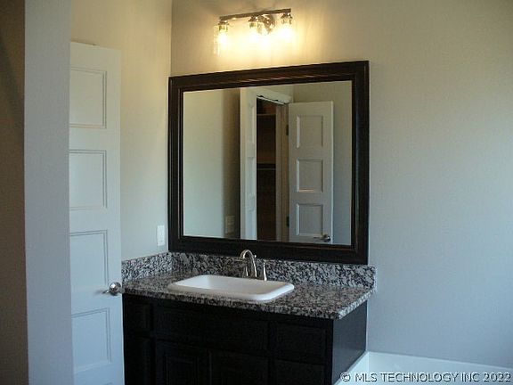 5th image of 23215 E 103rd Pl