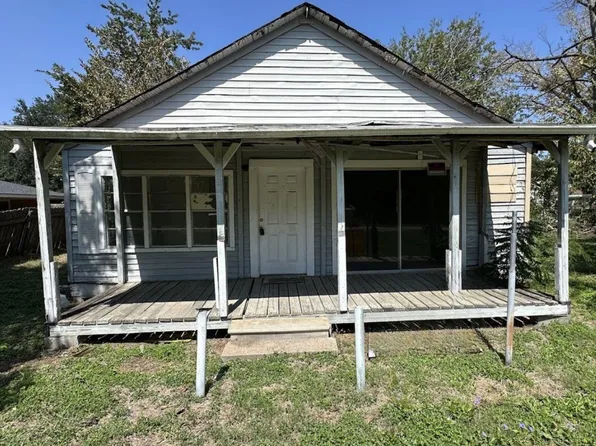 302 W Jackson St, Kosse, TX 76653
