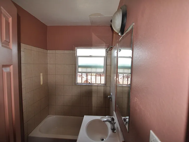6125 S Hobart Blvd #6125 — Photo 11